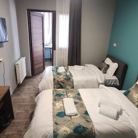 Tbilicity Hotel Tbilissi Extérieur photo
